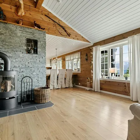 Traditional With Turf Roof Near * Stryn