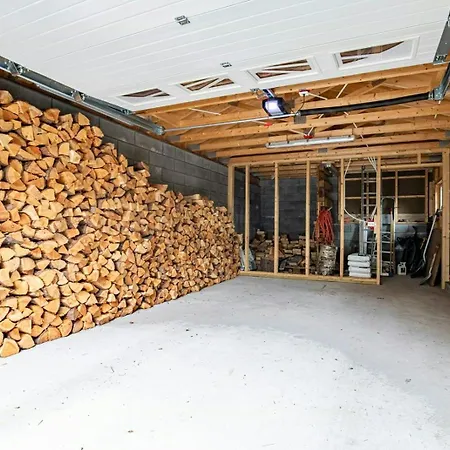 Traditional With Turf Roof Near Semesterbostad Stryn