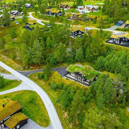 Traditional With Turf Roof Near Semesterbostad